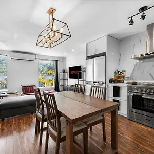  Apartment Amazing Fully Renovated On Queen St.