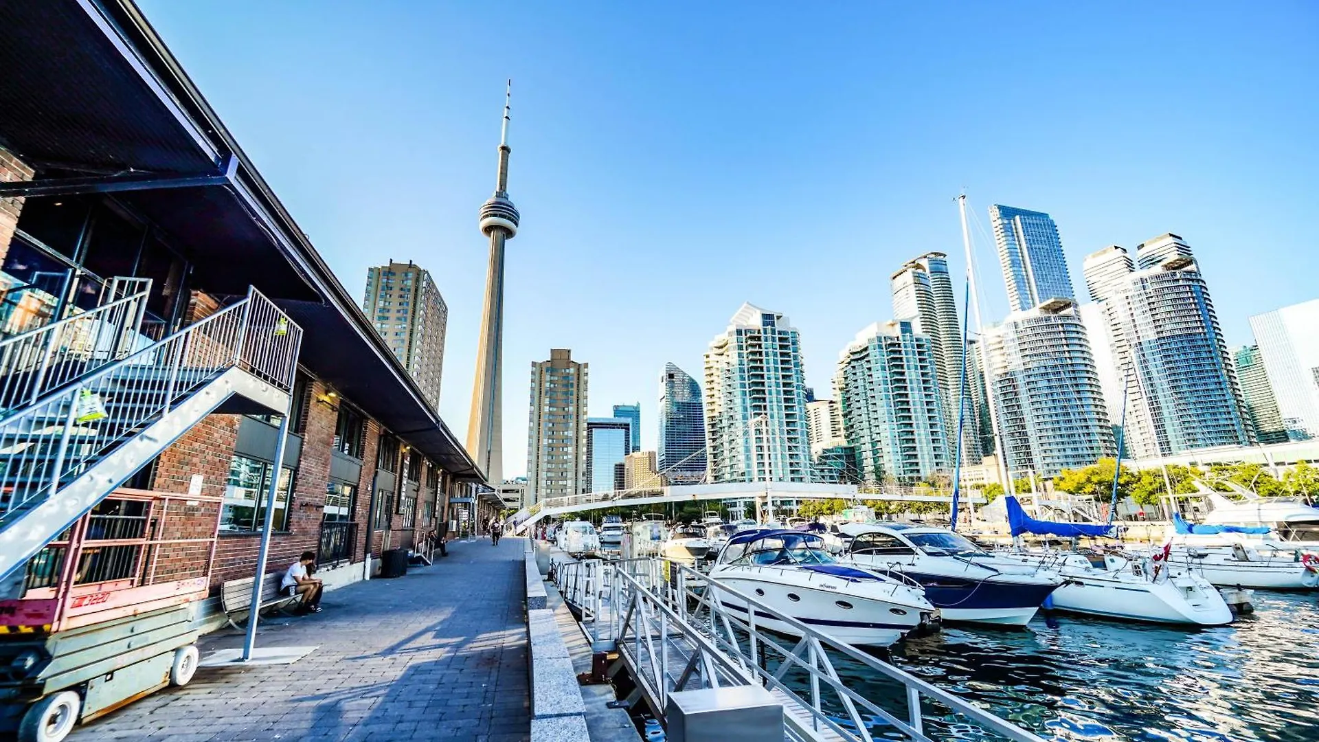 Apartment Chol Furnished Suites Heart Of Downtown Toronto, 2 Beds, Free Parking, Cn Tower View Canada