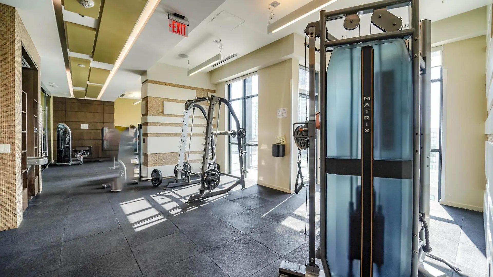 Chol Furnished Suites Heart Of Downtown Toronto, 2 Beds, Free Parking, Cn Tower View Apartment