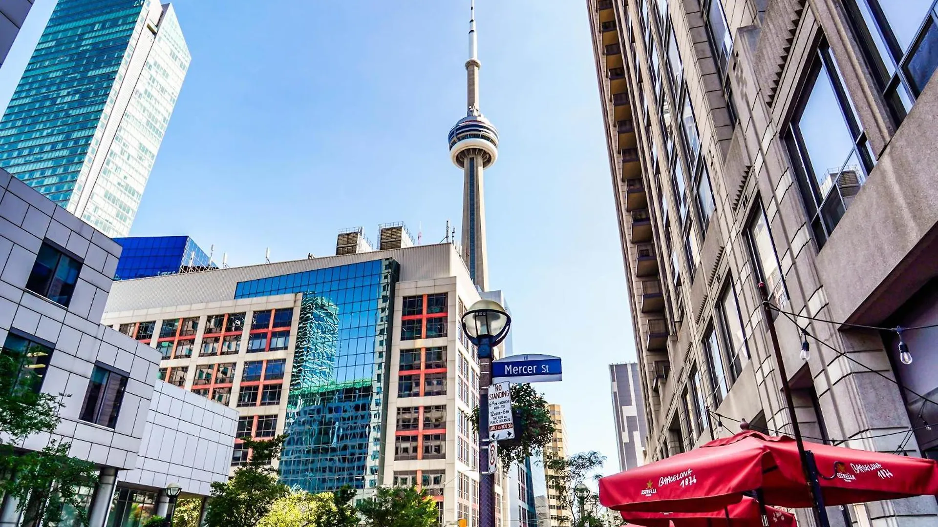 Apartment Chol Furnished Suites Heart Of Downtown Toronto, 2 Beds, Free Parking, Cn Tower View