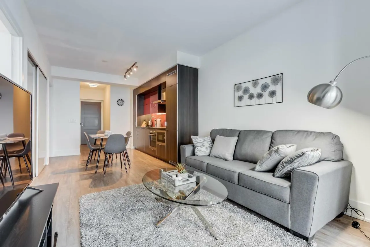 Chol Furnished Suites Heart Of Downtown Toronto, 2 Beds, Free Parking, Cn Tower View