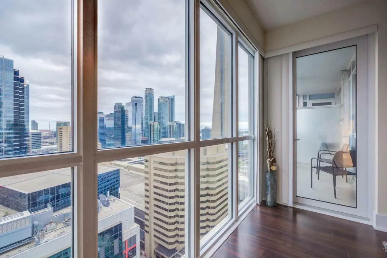Chol Furnished Suites Heart Of Downtown Toronto, 2 Beds, Free Parking, Cn Tower View Apartment